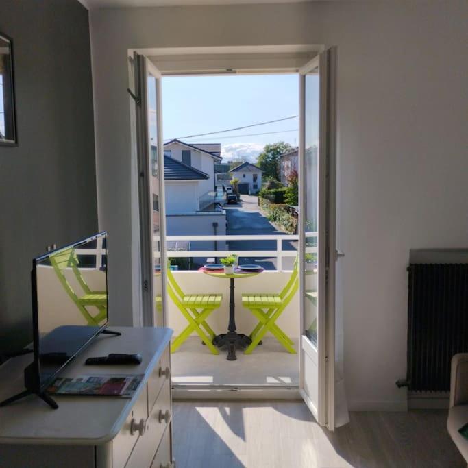 Appartement Verdoyant Au Bord Du Lac Leman Entre Evian Et Thonon Dans Une Villa Publier Εξωτερικό φωτογραφία