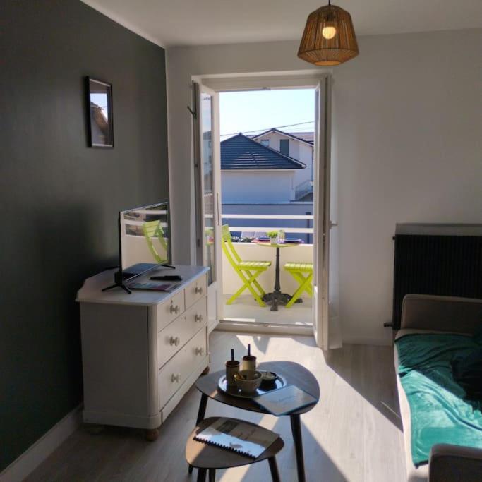Appartement Verdoyant Au Bord Du Lac Leman Entre Evian Et Thonon Dans Une Villa Publier Εξωτερικό φωτογραφία