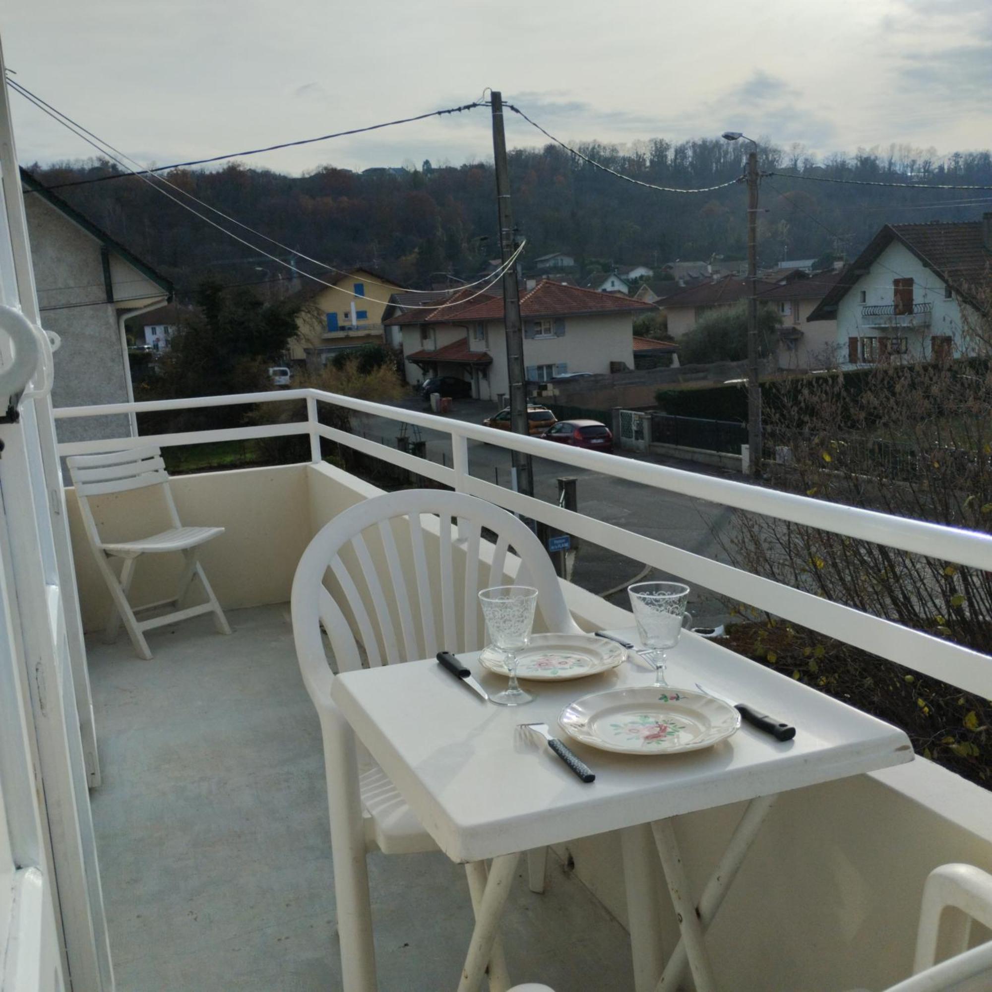 Appartement Verdoyant Au Bord Du Lac Leman Entre Evian Et Thonon Dans Une Villa Publier Εξωτερικό φωτογραφία