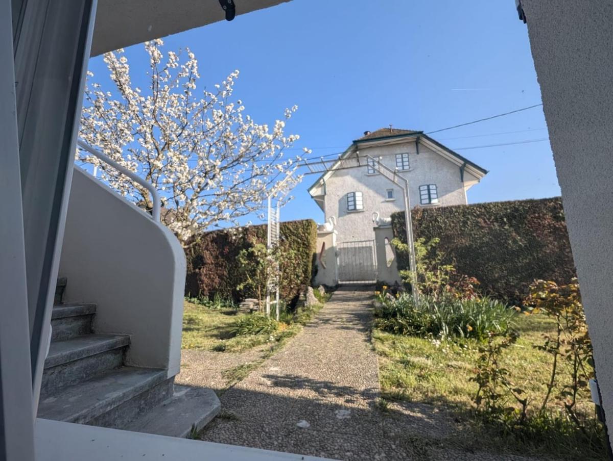 Appartement Verdoyant Au Bord Du Lac Leman Entre Evian Et Thonon Dans Une Villa Publier Εξωτερικό φωτογραφία